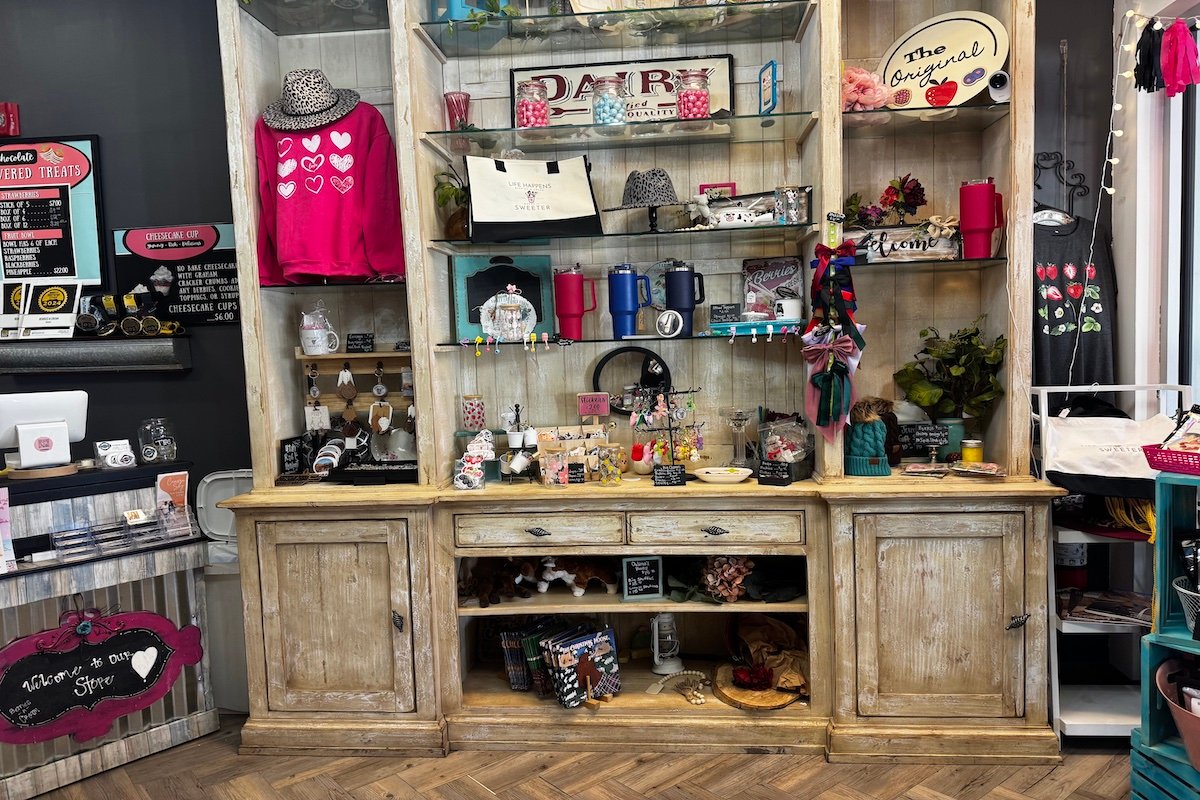 Berries 4 Dogtown Pet Spa St. George Exterior